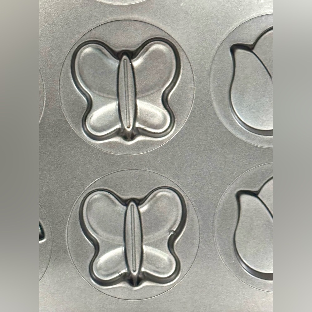 Spring & Easter Mold Pan - Picture 3 of 16